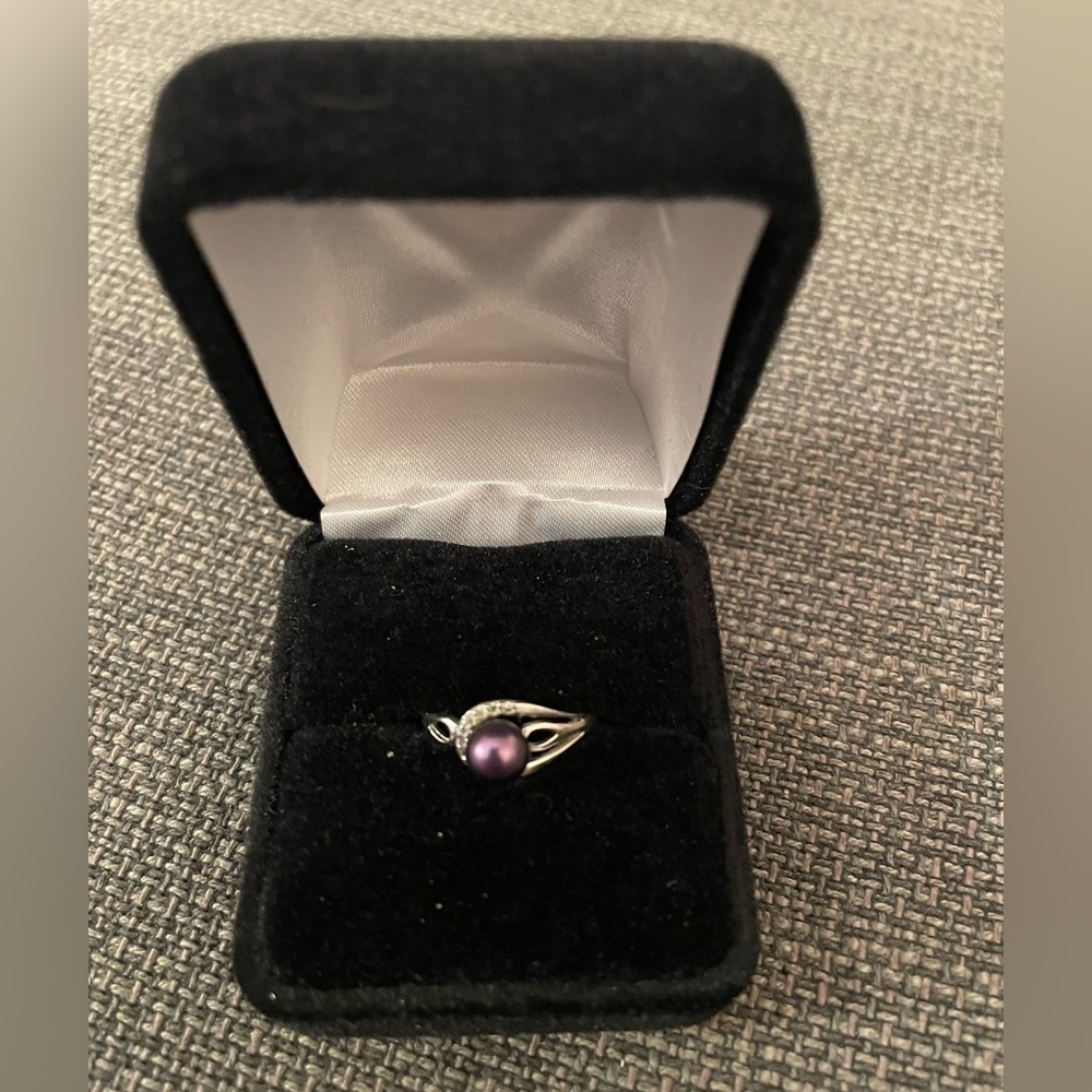 Swirl Ring with Dark Purple Cultured Pearl